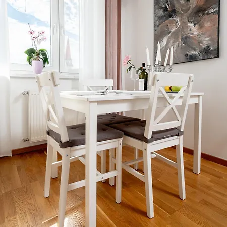 Omnia Lux Apartment